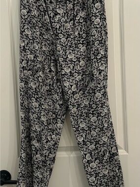 Straight Leg Women’s Pants in Black & White Leaf Print